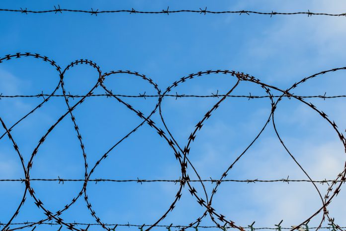 barbed-wire-3209941_960_720