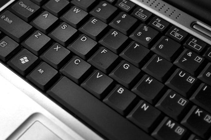 keyboard-3196261_960_720