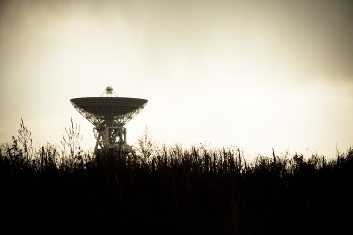 radio-telescope-1031303_960_720
