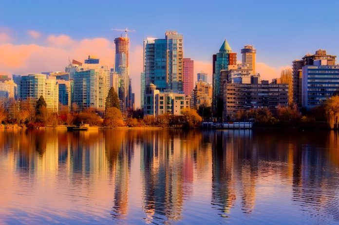vancouver-2613994_960_720-1-696x463