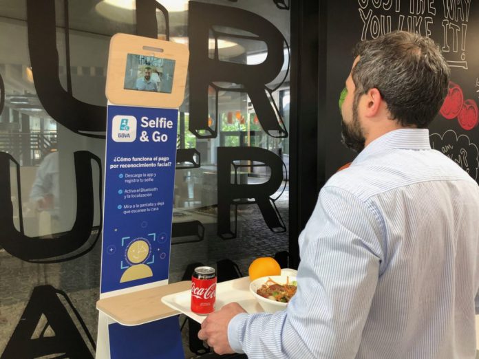 selfie-go-biometria-ciudad-bbva-2_opt-1024x768