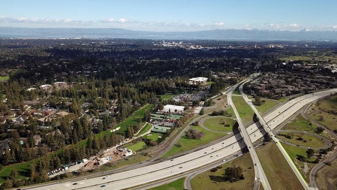 freeway-4172785_1280