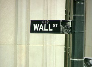 Big banks reinvest in Symphony Communications through new $165m round