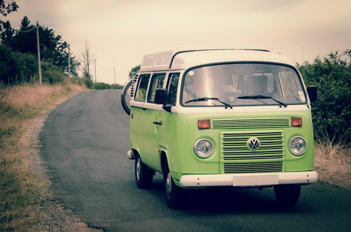 van-2786078_1920