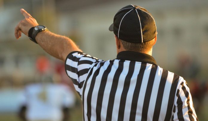 referee-1149014_1280