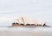 Commonwealth Bank of Australia accused of harming over 8,600 customers by failing to provide benefits they paid for