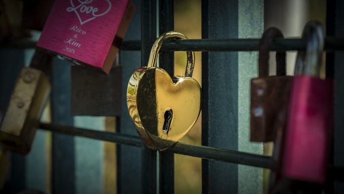 padlock-3924149_1920