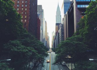 SEC votes to simplify financial disclosure requirements