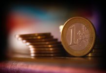 EU pushes for a digital euro amid evolving payment trends euro