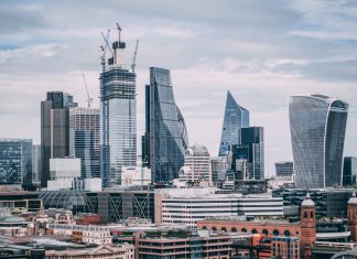 Harnessing AI for compliant communication ahead of FCA's Consumer Duty