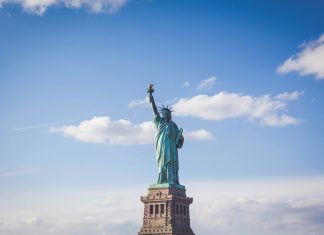 Mulberri and Acronis join forces to offer embedded cyber insurance to US SMBs Mulberri, an AI-driven insurance platform, has announced a partnership with Acronis to offer their Cyber Insurance to Acronis‘ small and medium-sized business customers in the US.