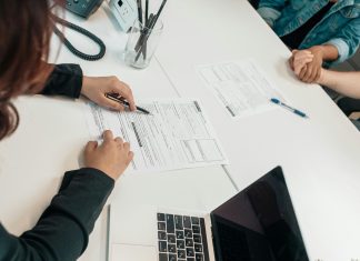 How AI is streamlining customer lifecycle management in finance CLM