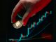 Perpetual futures gain traction in US digital asset trading Coinbase has launched a CFTC-approved perpetual futures product for Bitcoin and Ethereum, marking a turning point for regulated digital asset derivatives in the US. The product, which began trading on 21 July 2025, introduces a new structure compliant with regulatory expectations: it expires every five years while maintaining the key characteristics of a perpetual product. Additionally, the funding rate is settled twice daily—every twelve hours—unlike the standard eight-hour cycle used by most platforms.