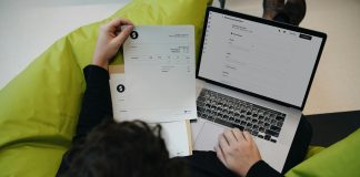 Why UK firms should act now on e-invoicing reform Why UK firms should act now on e-invoicing reform