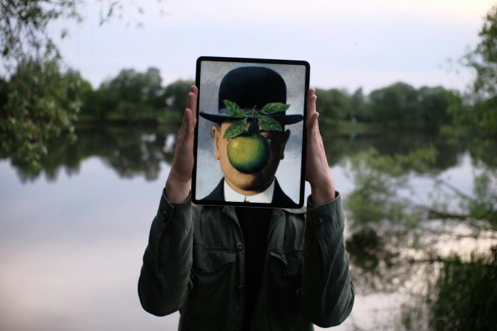 tom-kotov-jIQqNvDihBA-unsplash deepfake