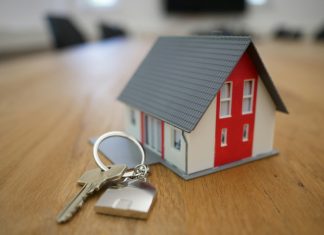 How estate agents can tackle identity fraud and financial crime fraud