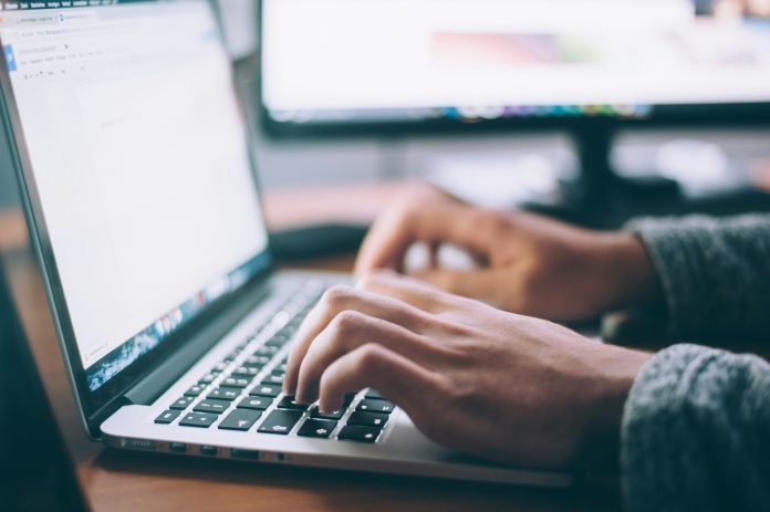 glenn-carstens-peters-npxXWgQ33ZQ-unsplash (9) compliance
