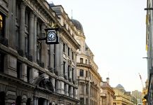 UK bank loyalty at risk as AML failures drive switching AML