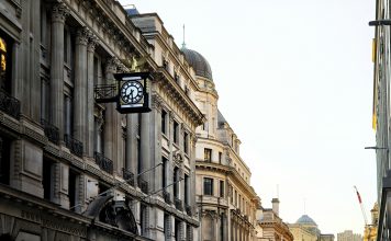 UK bank loyalty at risk as AML failures drive switching AML