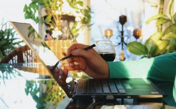 How risk-based verification protects recurring revenue risk