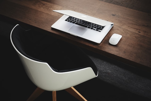 luca-bravo-9l_326FISzk-unsplash (12) Hawk names Eli Chamoun president and CRO to scale AI