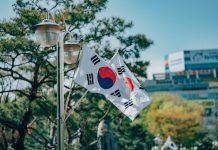 Tomoarrow’s RegTech fix for a global identity blind spot Locked out abroad: the identity gap Tomoarrow wants to close