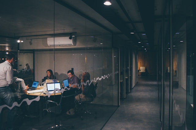 mario-gogh-VBLHICVh-lI-unsplash (1) Edge teams up with Socure to boost lender screening