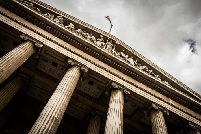 sebastian-pichler-bAQH53VquTc-unsplash (3) FinCEN